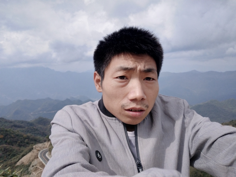 向后半生奋斗的第一张照片--达州蓝颜知己交友网